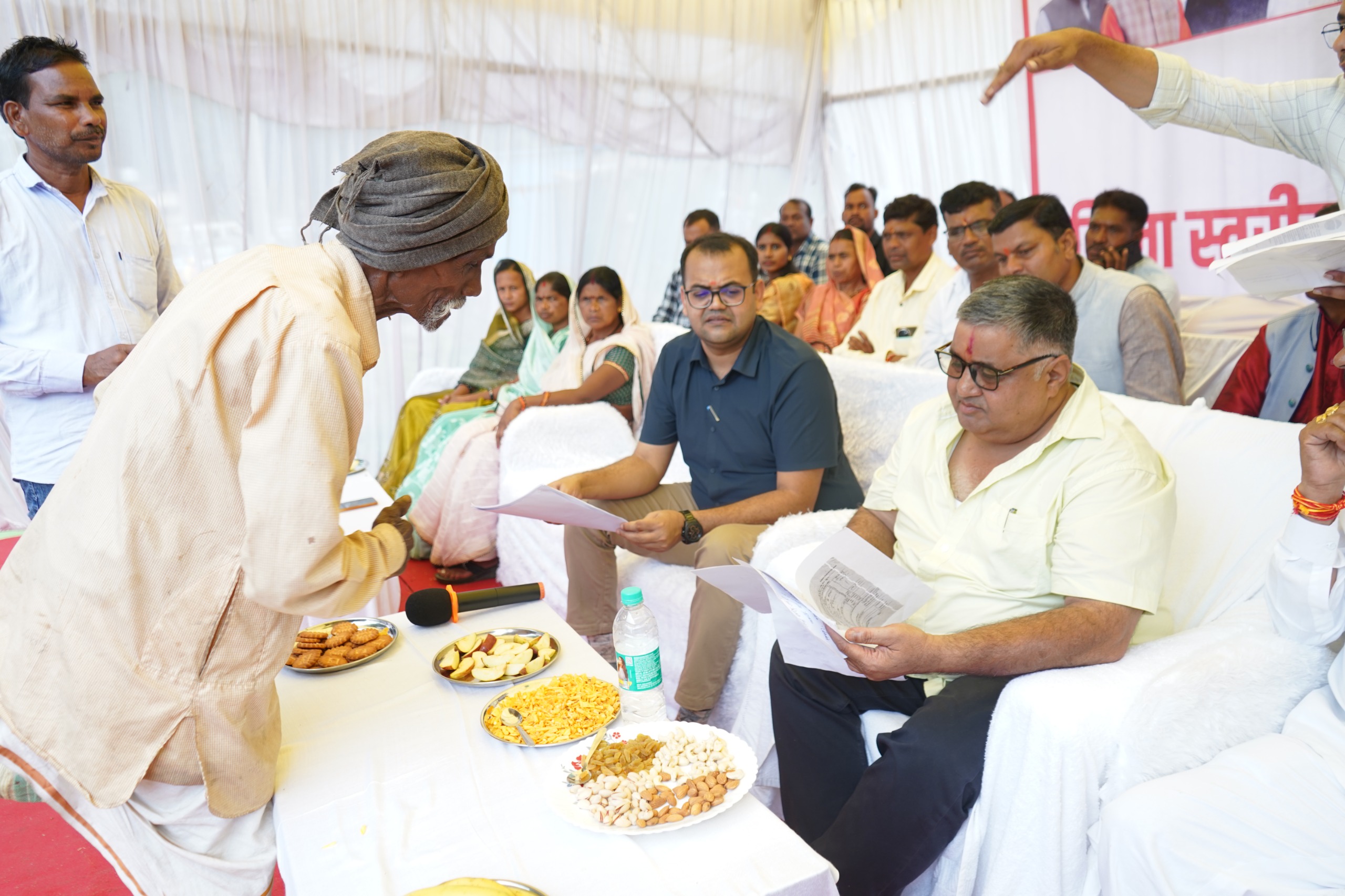 जिला स्तरीय जन समस्या निवारण शिविर ग्राम निम्हा में आयोजित पर्यटन मंत्री श्री राजेश अग्रवाल हुए शामिल